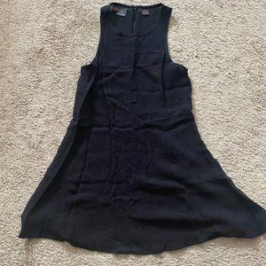 JESIRE Black Sleeveless Blouse